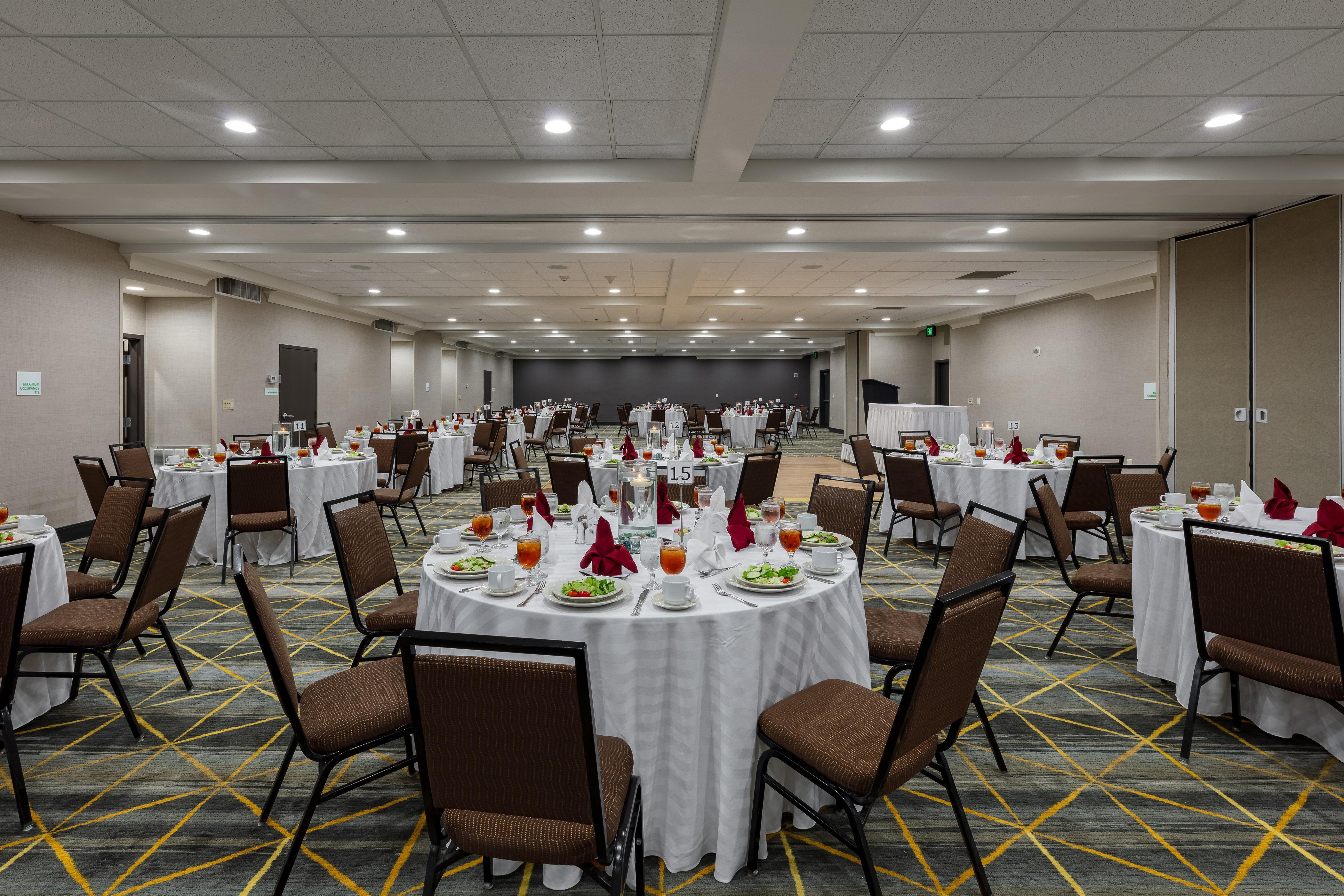 Holiday Inn & Suites Atlanta Airport North By Ihg College Park Екстер'єр фото