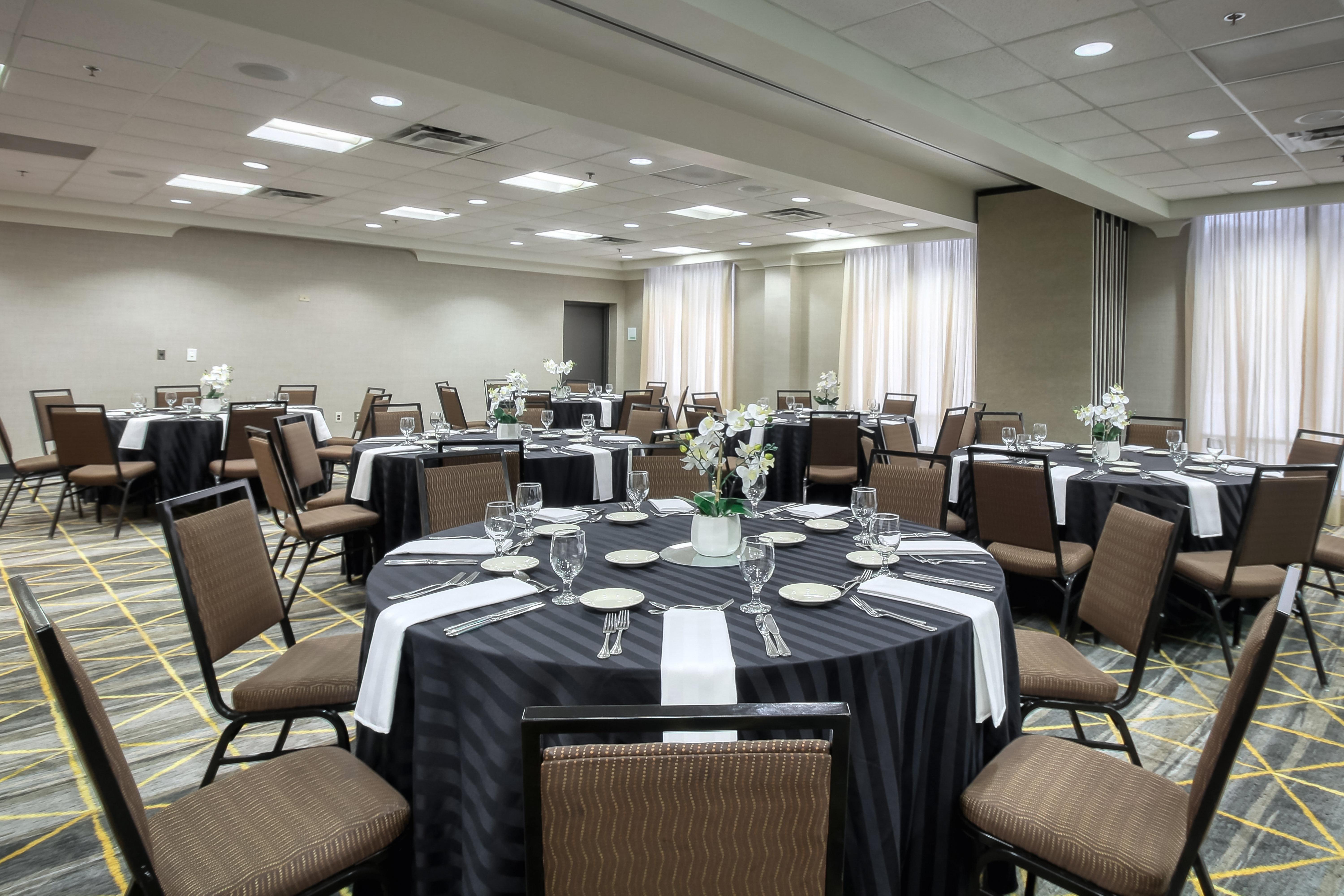 Holiday Inn & Suites Atlanta Airport North By Ihg College Park Екстер'єр фото