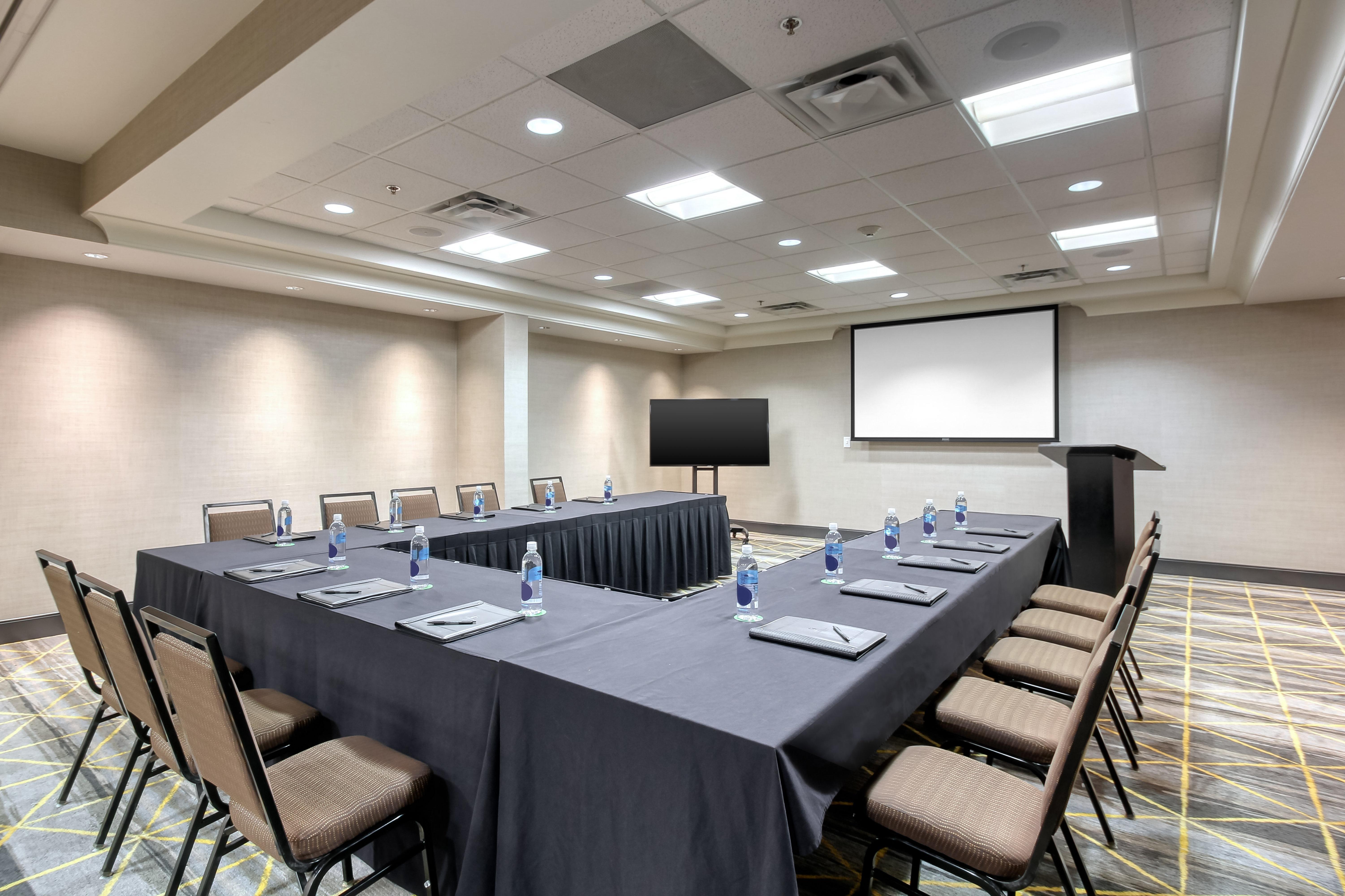 Holiday Inn & Suites Atlanta Airport North By Ihg College Park Екстер'єр фото